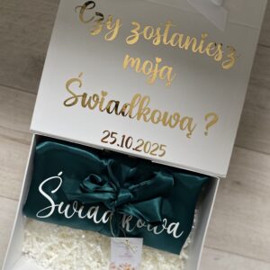 Box nr.18 personalizowane pudełko + personalizowany szlafrok